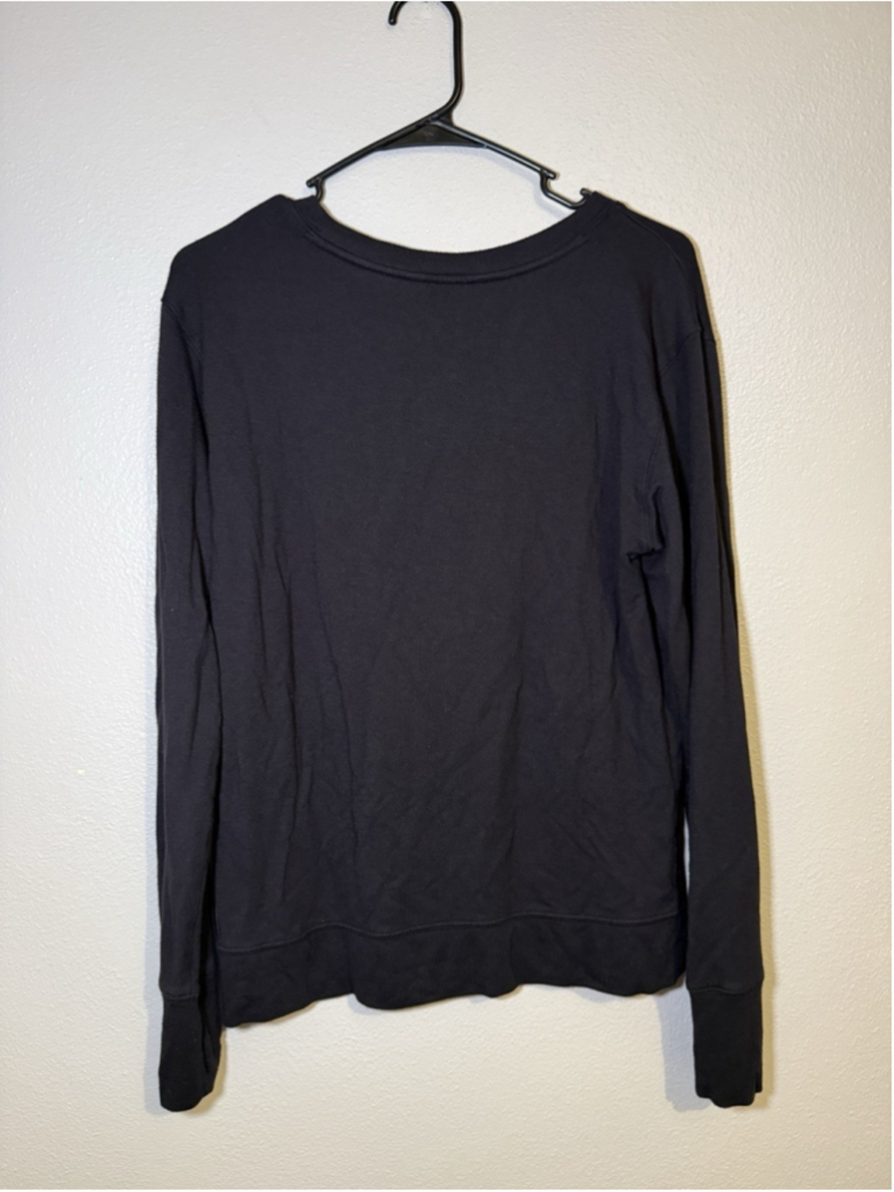 Athleta Black Sunrise V-Neck Athleisure Sweatshirt Size M Workout Yoga Outdoors - Picture 3 of 3